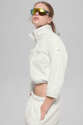 Veste courte en polaire « Retreat » – Blanc gris chiné