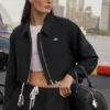 Veste courte à fermeture éclair intégrale « Fan Favorite » - Noir