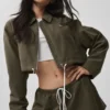 Veste courte à fermeture éclair intégrale « Fan Favorite » - Olive Tree