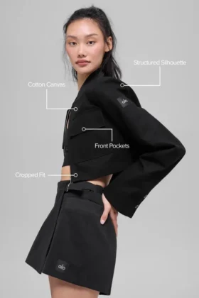 Veste courte « Main Character » – Noir