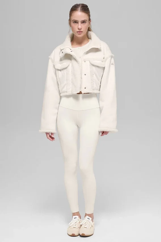 Veste courte « Snowfall » en simili-mouton - Ivoire