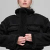 Veste courte « Snowfall » en simili-mouton – Noir