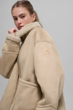 Veste Grand en fausse peau de mouton – Woodland Tan