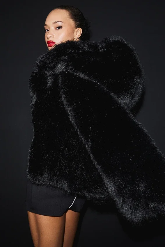 Veste tendance en fausse fourrure somptueuse - Noir